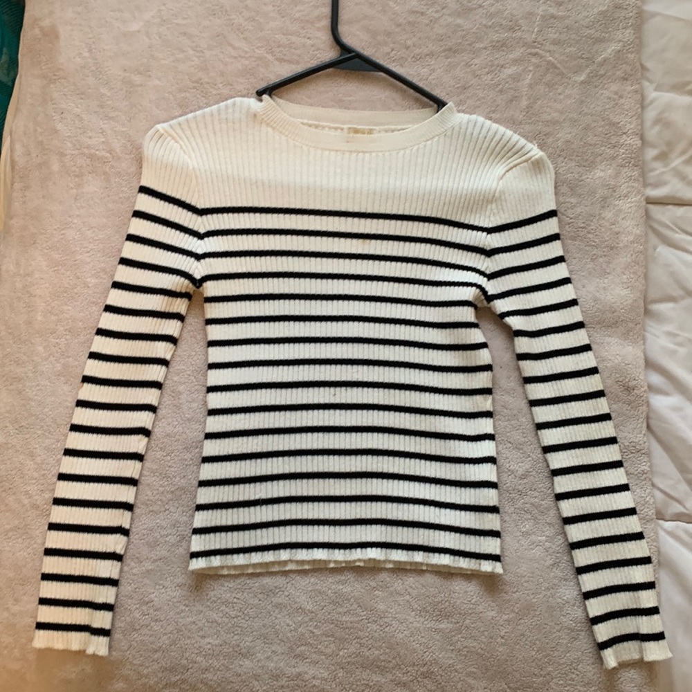 black & white striped shirt from “forever 21” in size 9/10 girls & xs in womens